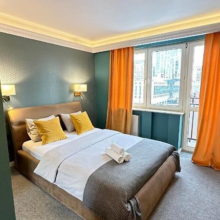 Gold Apartment Zlota - Palace Of Culture View- Netflix 바르샤바 외부 사진